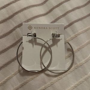 NWT Kendra Scott earrings